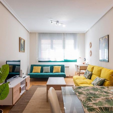Apartamento céntrico con parking y Wifi Onís Extérieur photo
