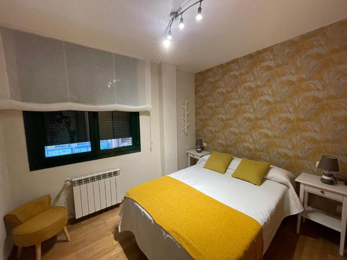 Apartamento céntrico con parking y Wifi Onís Extérieur photo