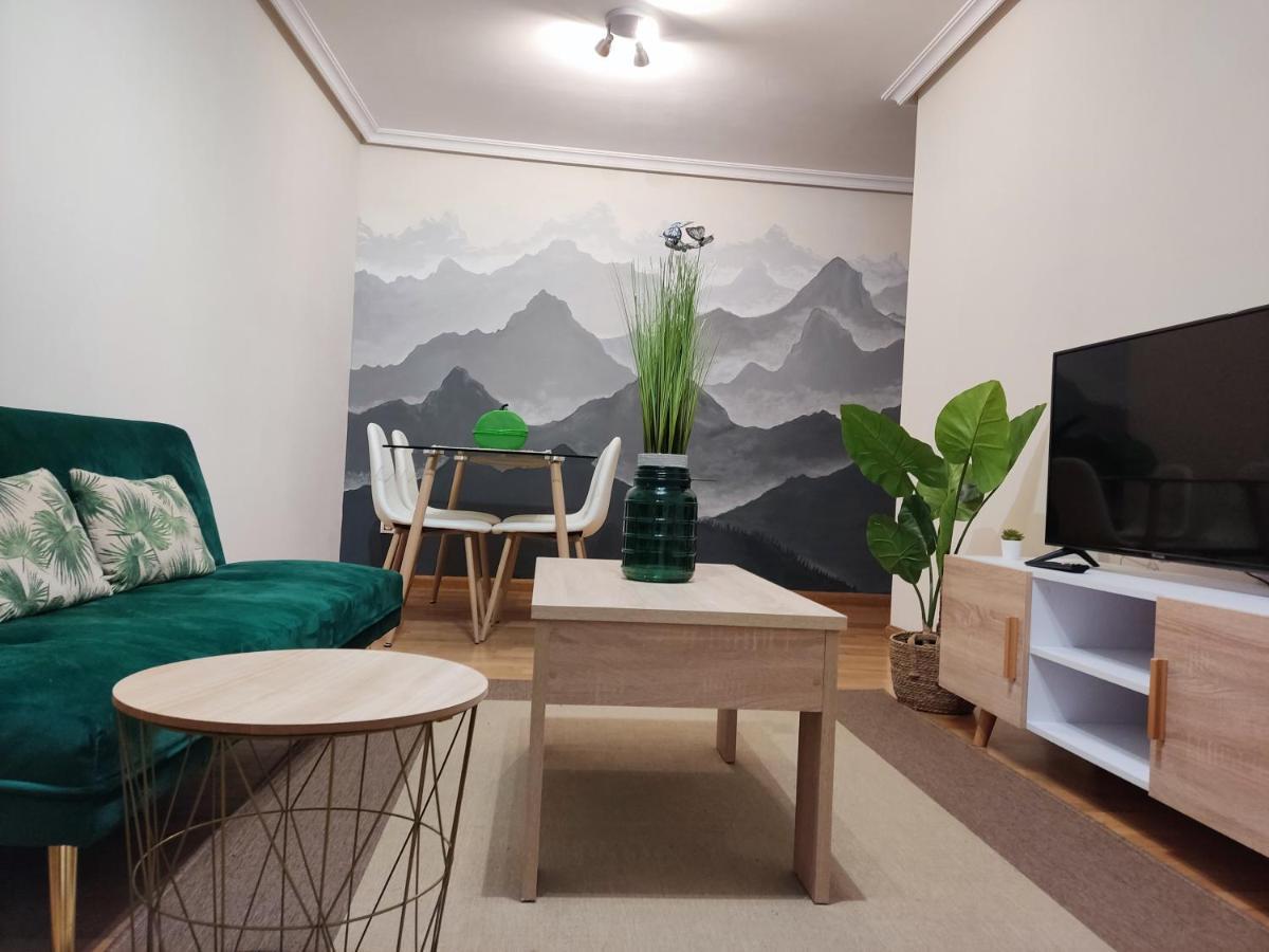 Apartamento céntrico con parking y Wifi Onís Extérieur photo