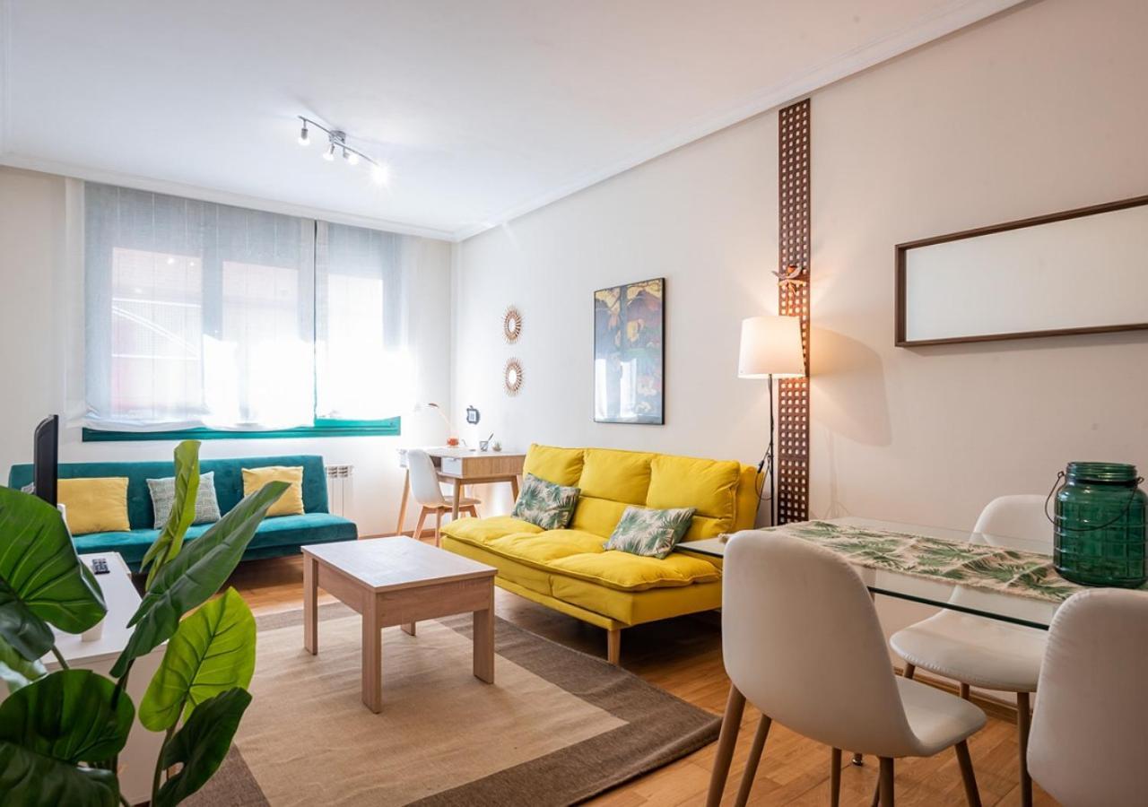 Apartamento céntrico con parking y Wifi Onís Extérieur photo