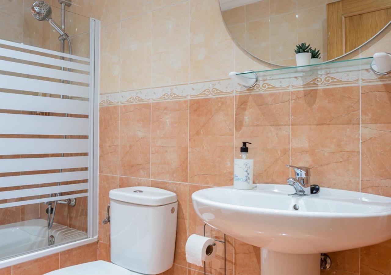Apartamento céntrico con parking y Wifi Onís Extérieur photo