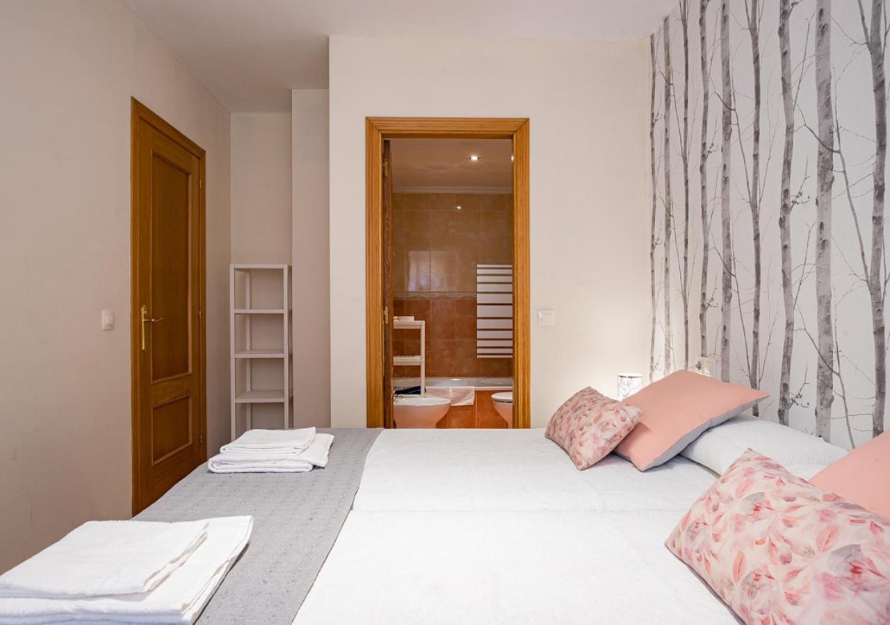 Apartamento céntrico con parking y Wifi Onís Extérieur photo