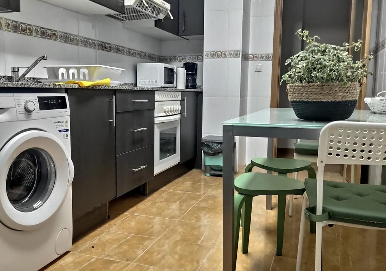 Apartamento céntrico con parking y Wifi Onís Extérieur photo