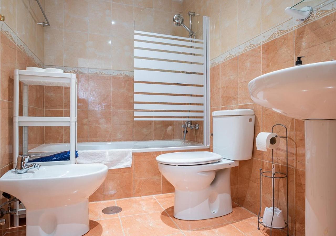 Apartamento céntrico con parking y Wifi Onís Extérieur photo